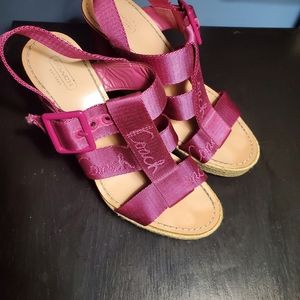 🖤🤍2/$25🤍🖤 Coach Sz 10 sandle wedges